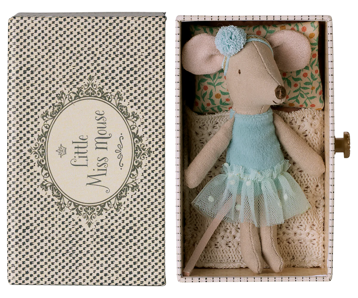 Maileg, Daybed Little Sister Mouse  new 2025