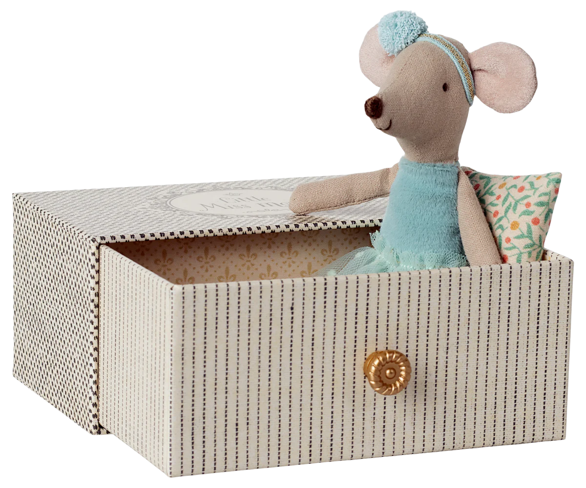 Maileg, Daybed Little Sister Mouse  new 2025