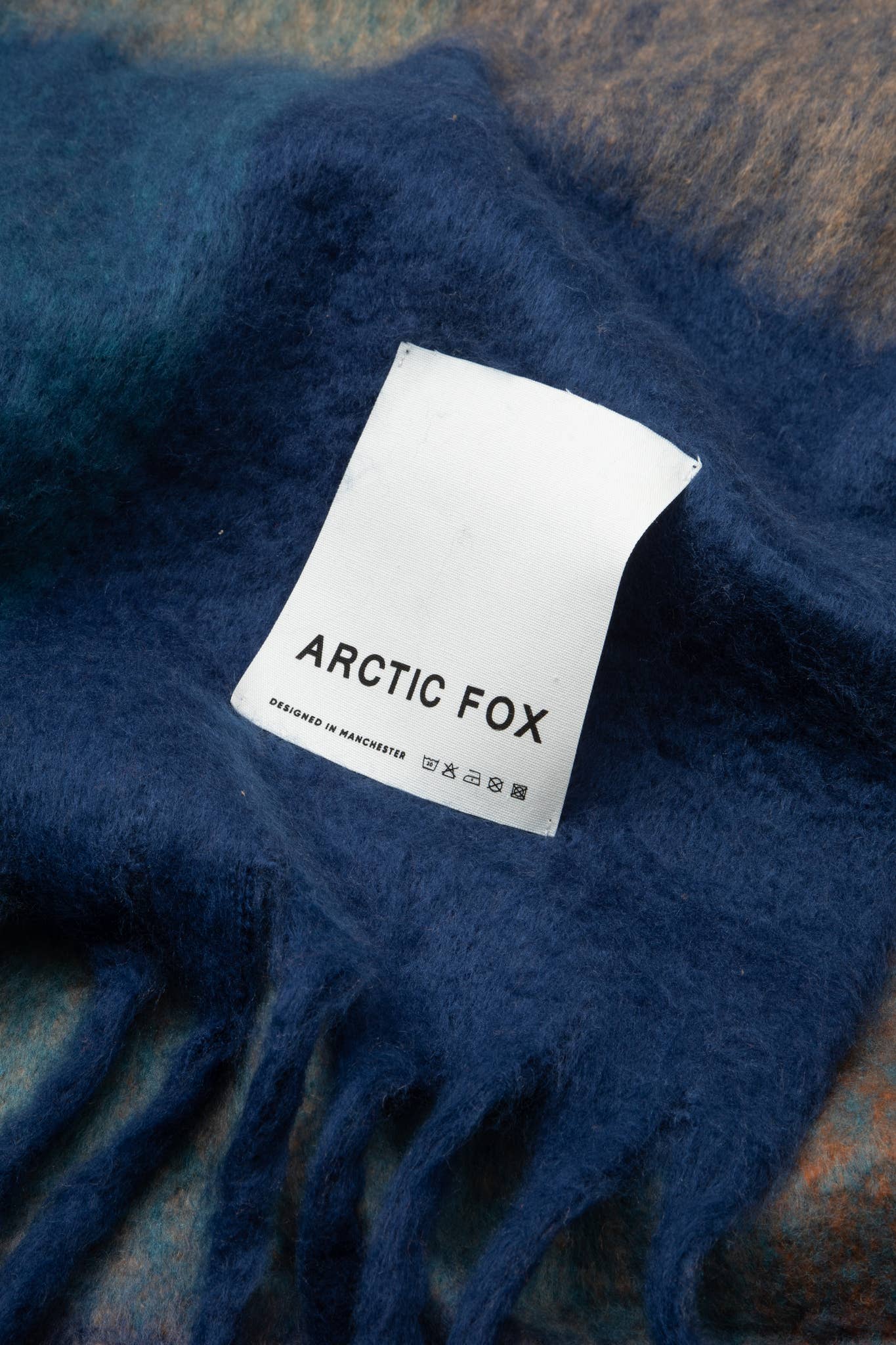 The Reykjavik Throw - 100% Recycled - Tokyo Lights - AW24