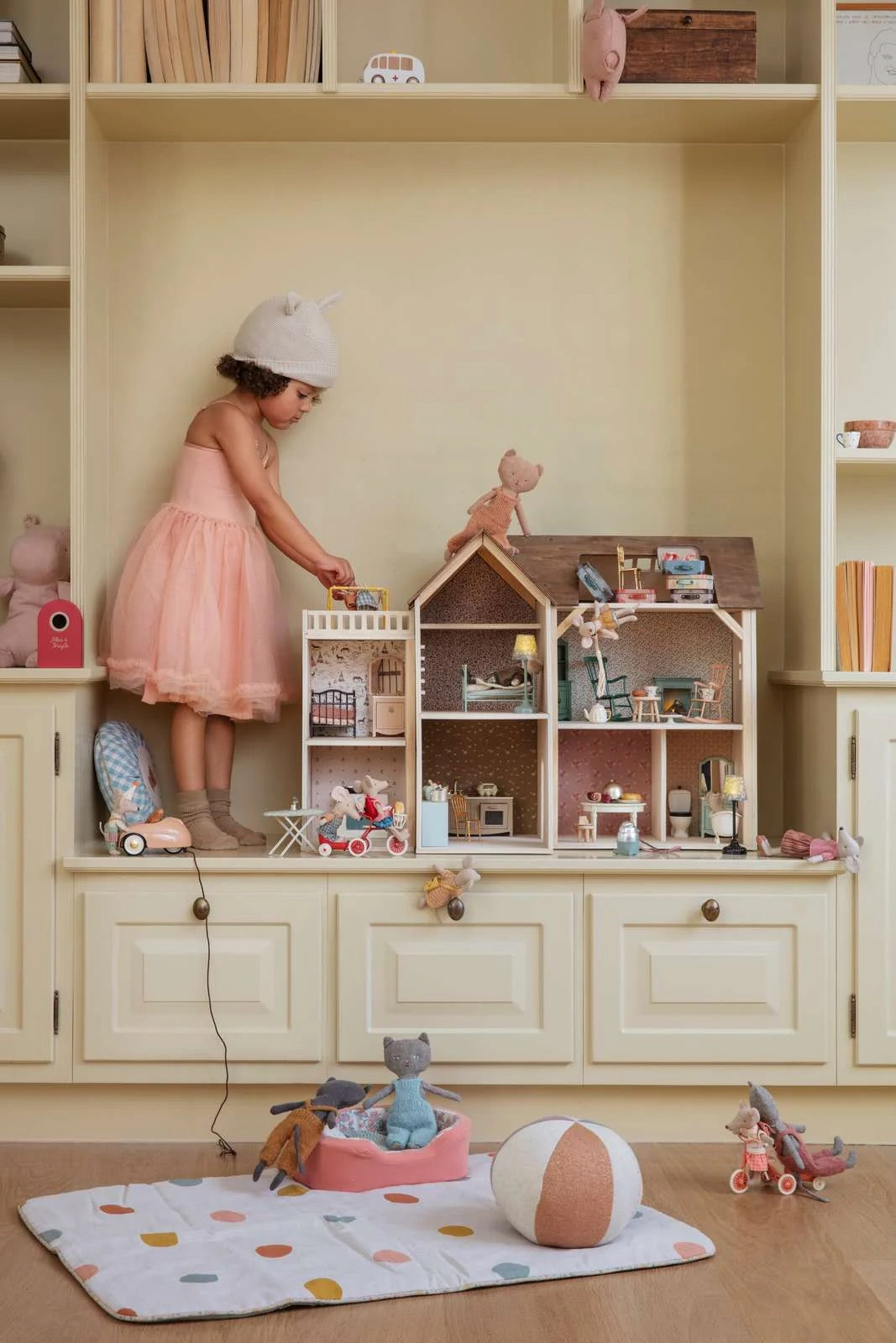 Maileg Mouse Hole Farm House: PREORDER DUE MAY
