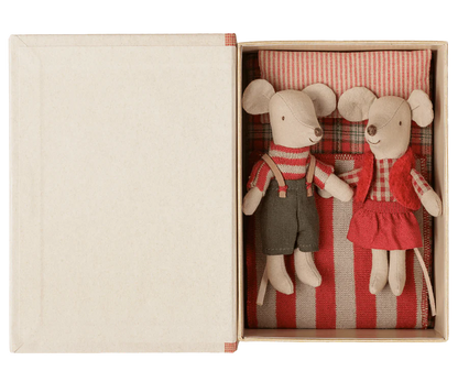 PRE-ORDER Maileg, Christmas Twin Mice, Little Sister and Brother in Book **DUE SEPT**