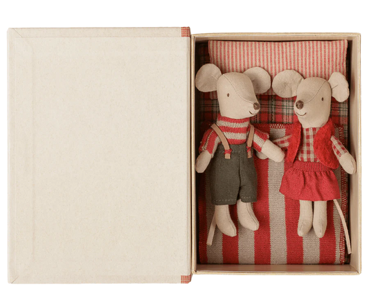 PRE-ORDER Maileg, Christmas Twin Mice, Little Sister and Brother in Book **DUE SEPT**