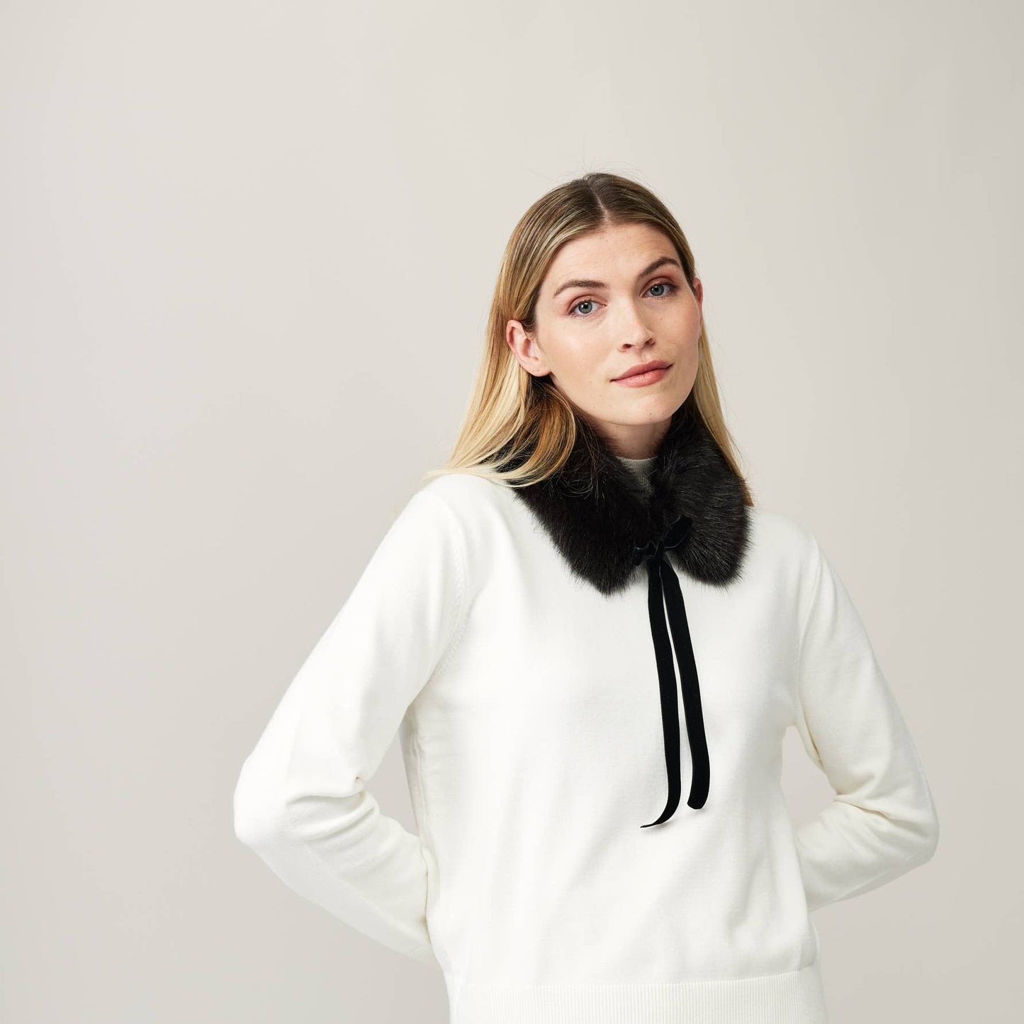 Diana Collar